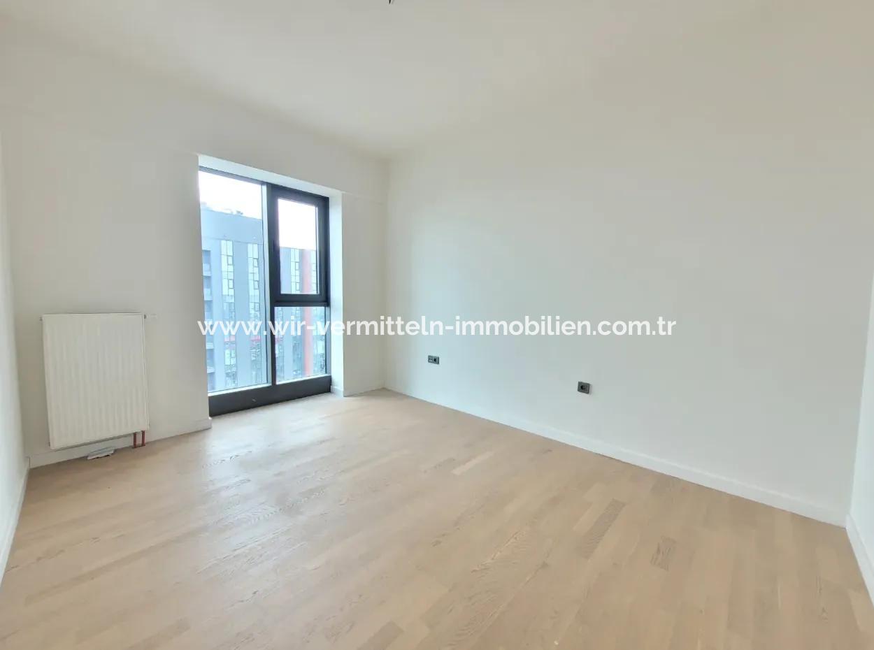 4+1 Mieterlose Wohnung Im 20. Stock Zum Verkauf Im Loft-Komplex Beytepe İncek Bulvar