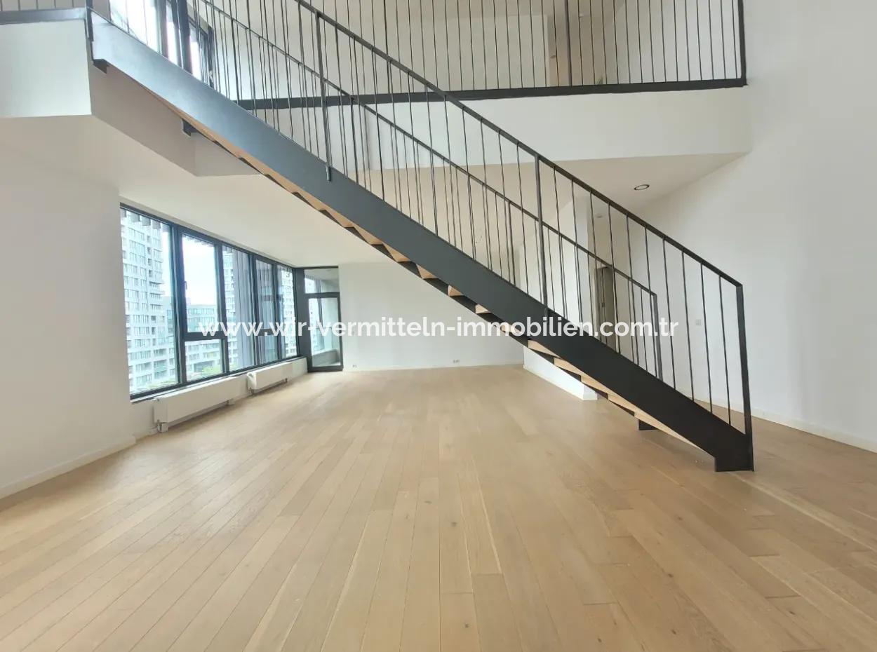 5,5+1  Maisonette-Wohnung Im 5. Stock Mit Blick Auf Die Landschaft Zum Verkauf Im İncek Loft-Komplex