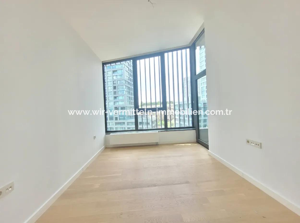 5,5+1  Maisonette-Wohnung Im 5. Stock Mit Blick Auf Die Landschaft Zum Verkauf Im İncek Loft-Komplex