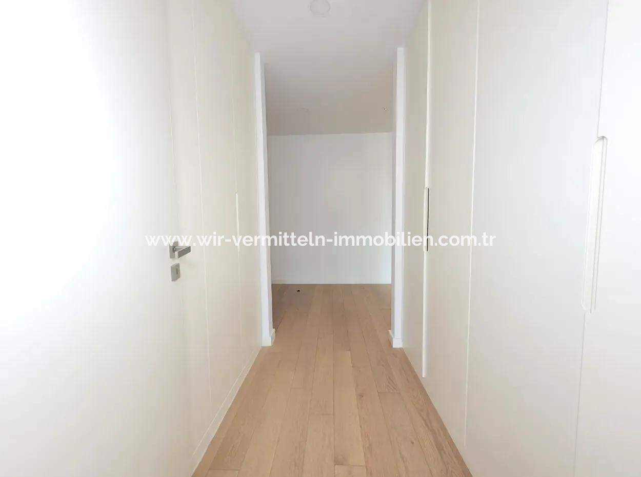 2,5+1 Mieterlose Wohnung Mit Blick Auf Die Landschaft Zum Verkauf Im İncek Loft-Komplex