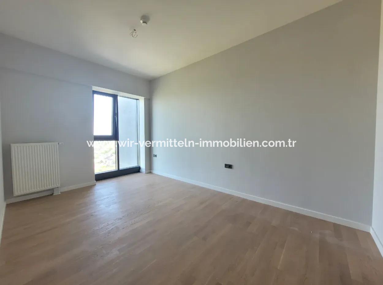 Beytepe İncek Bulvar Loft Zu Vermieten 2+1 68M² 21. Stock Boulevard Fassade Wohnung