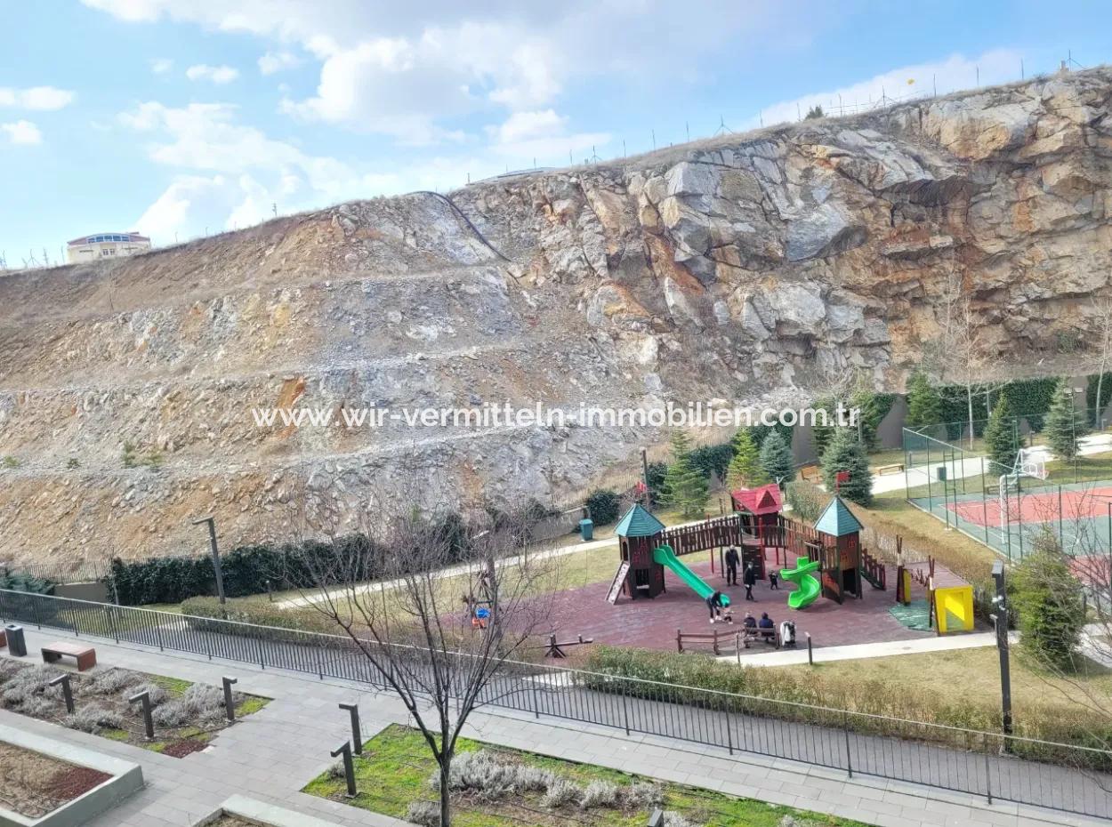 Leerstehendes İncek Loft Zum Verkauf 2+1 Maisonette-Wohnung Mit Stadtblick Im 1. Stock