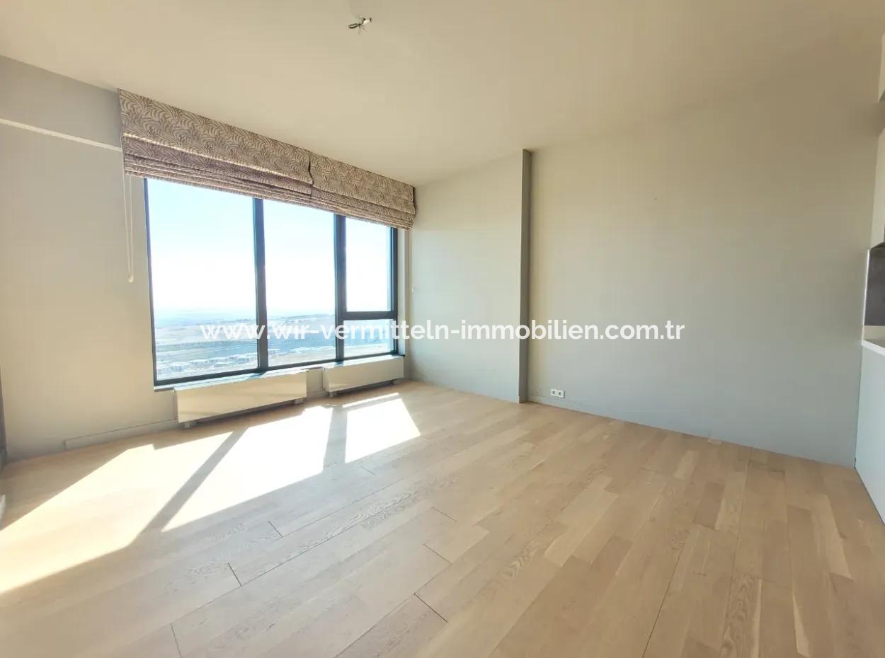 Leeres İncek Loft 1+1  Wohnung Im 11. Stock Mit Seeblick Zu Vermieten