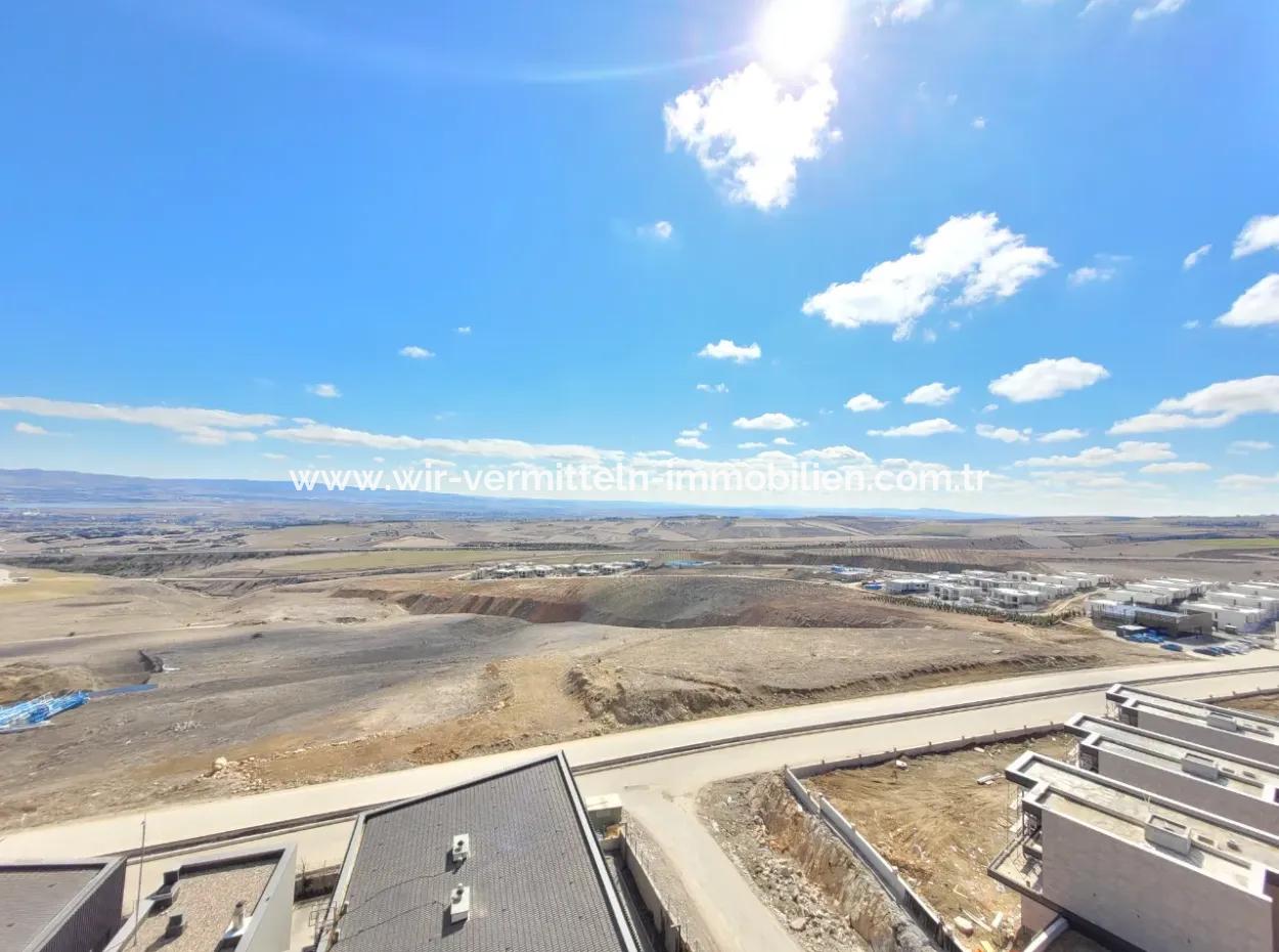 Leeres İncek Loft 1+1  Wohnung Im 11. Stock Mit Seeblick Zu Vermieten