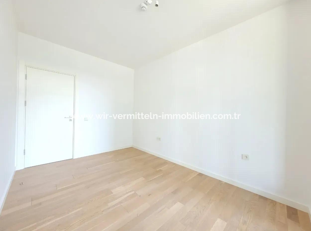 İncek Loft Zum Verkauf 3.5+1 140 M² Wohnung Mit Landschaftsfassade Im 3. Stock