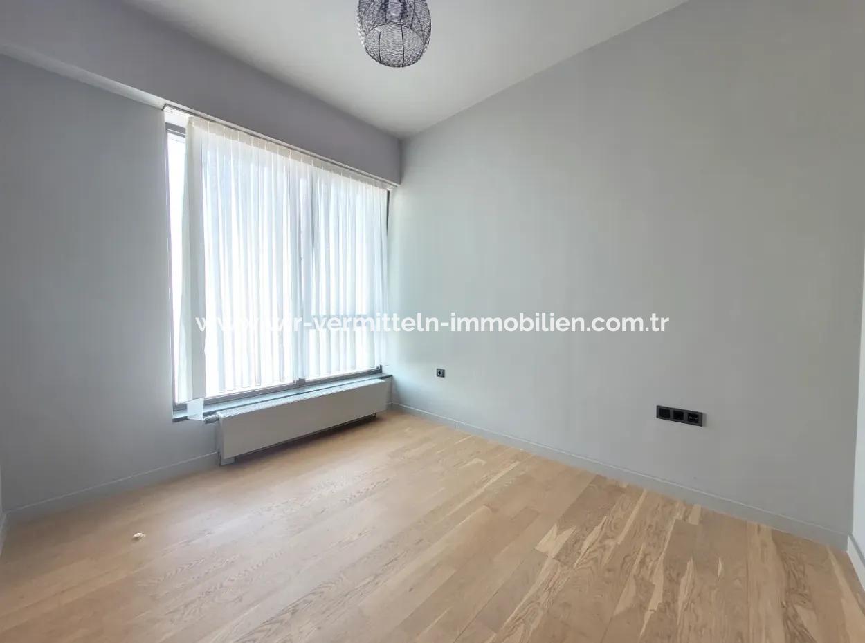 İncek Loft Zu Verkaufen 1+1 Wohnung Mit Stadtblick Im 8. Stock