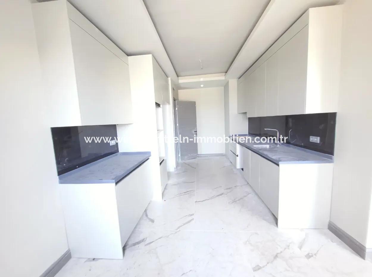 Zero City  Kent İncek Zum Verkauf 3+1.124 M² 3. Stock Wohnung Hacılar Nachbarschaft Gölbaşı Ankara