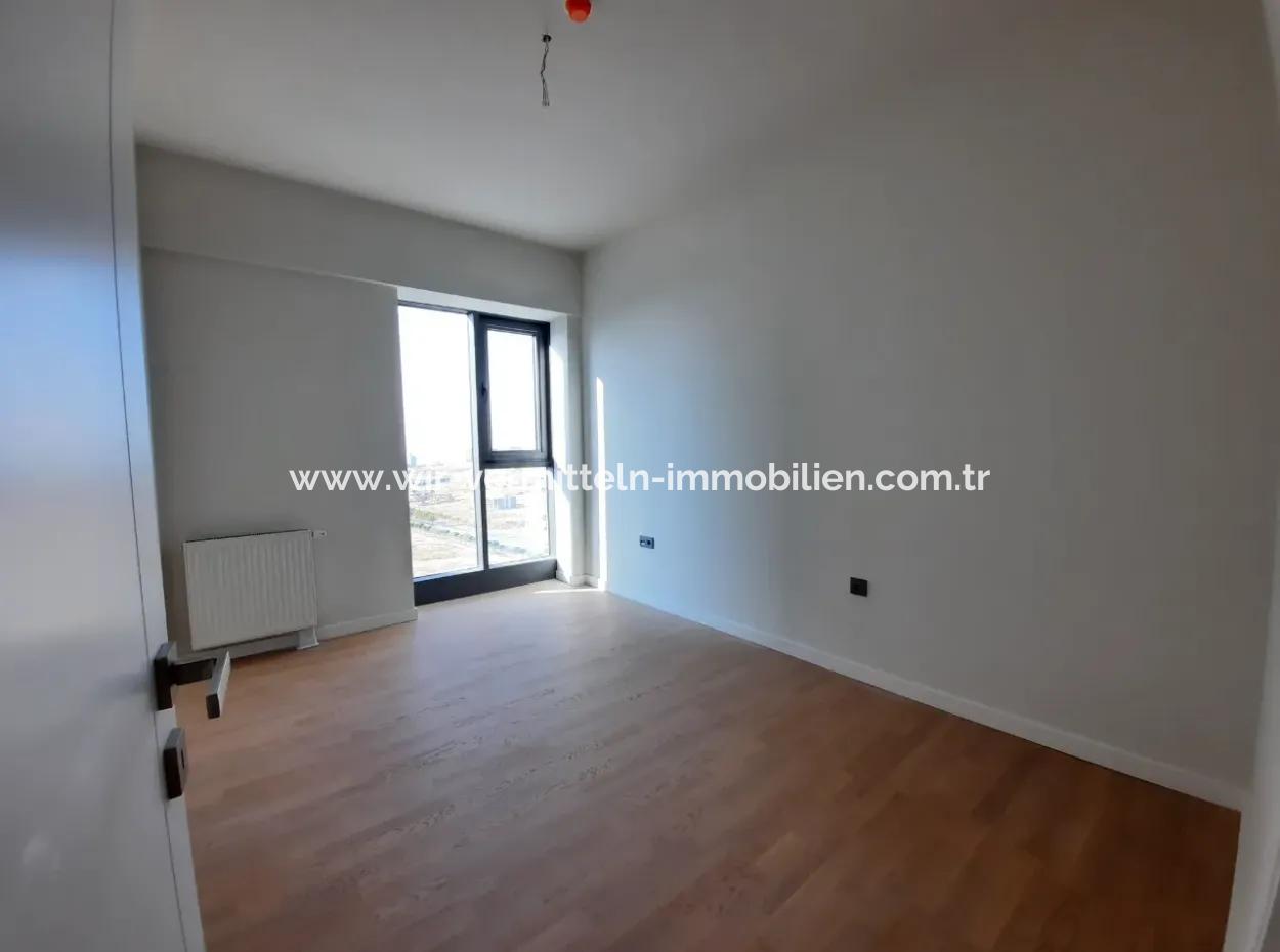 4+1 Mieterlose Wohnung Im 22. Stock Zum Verkauf Im Loft-Komplex Beytepe İncek Bulvar