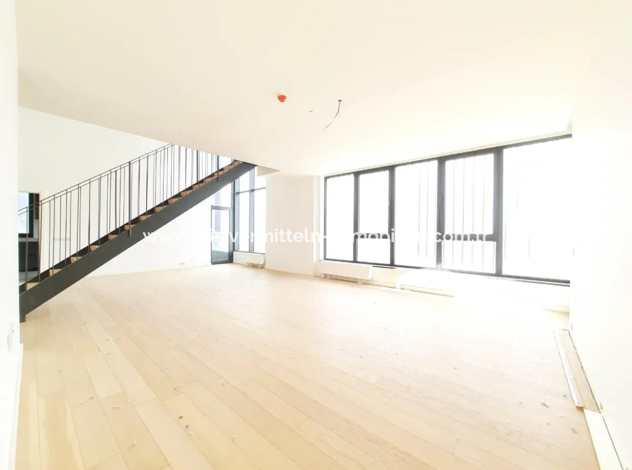 5,5+1  Maisonette-Wohnung Im 2. Stock Mit Blick Auf Die Landschaft Zum Verkauf Im İncek Loft-Komplex