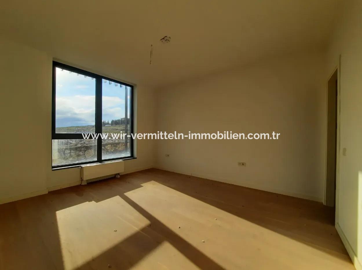 5,5+1  Maisonette-Wohnung Im 2. Stock Mit Blick Auf Die Landschaft Zum Verkauf Im İncek Loft-Komplex