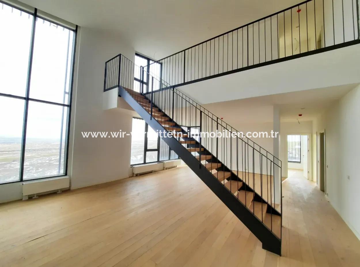 5,5+1  Maisonette-Wohnung Im 2. Stock Mit Blick Auf Die Landschaft Zum Verkauf Im İncek Loft-Komplex