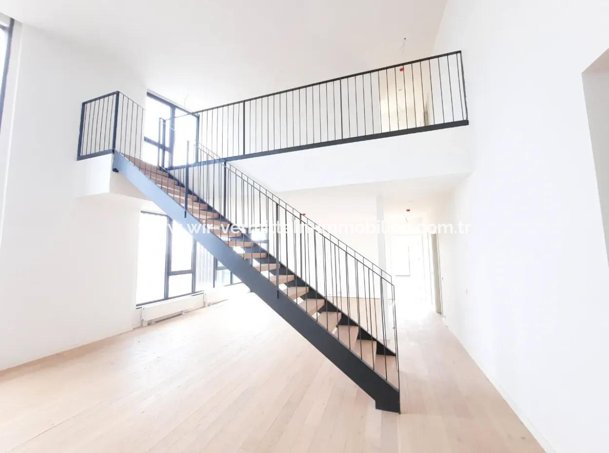 5,5+1  Maisonette-Wohnung Im 2. Stock Mit Blick Auf Die Landschaft Zum Verkauf Im İncek Loft-Komplex