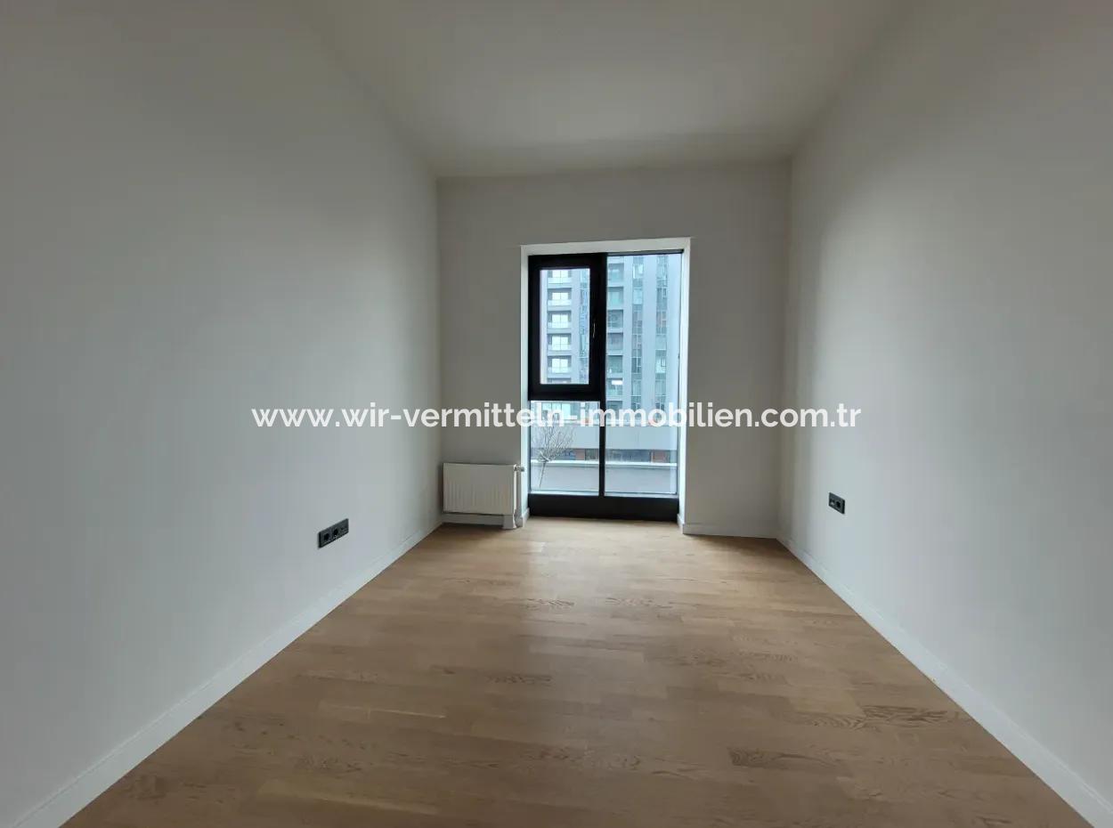 3+1 110 M² Wohnung Im 16. Stock Mit Blick Auf Den Boulevard Zum Verkauf Im Loft-Komplex Beytepe İncek Bulvar