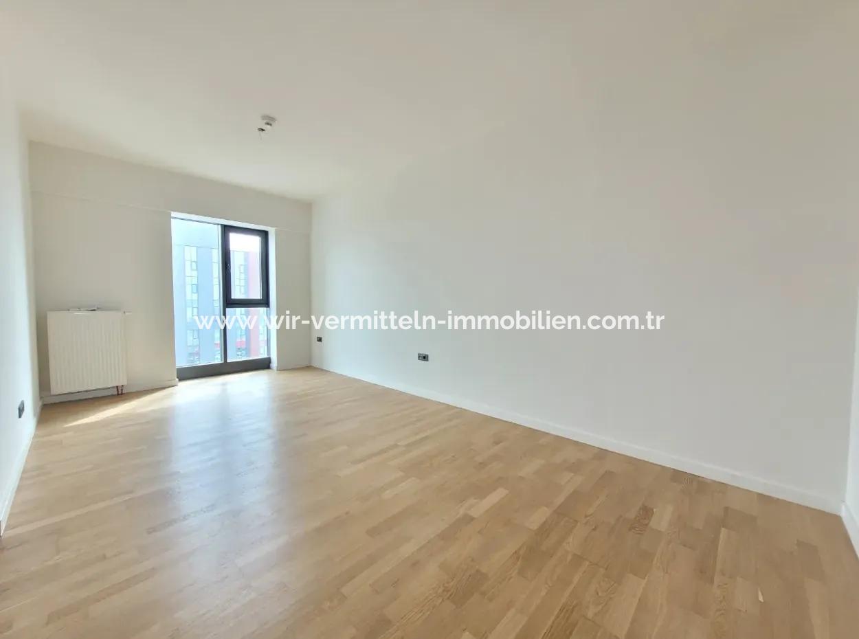 4+1  6. Stock Zum Verkauf Im Loft-Komplex Beytepe İncek Bulvar