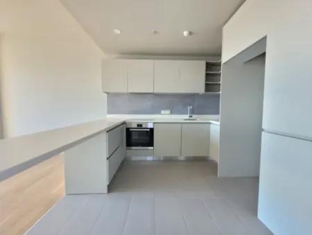 Leeres İncek Loft 1+1  Wohnung Im 11. Stock Mit Seeblick Zu Vermieten