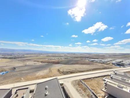 Leeres İncek Loft 1+1  Wohnung Im 11. Stock Mit Seeblick Zu Vermieten