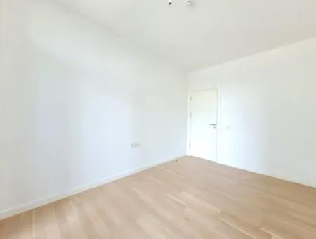 İncek Loft Zum Verkauf 3.5+1 140 M² Wohnung Mit Landschaftsfassade Im 3. Stock