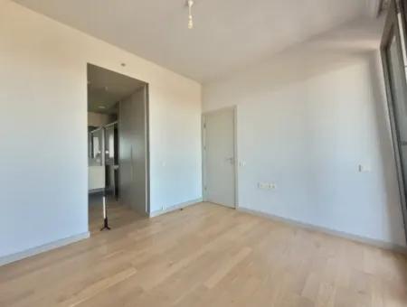 Leerstehendes İncek Loft Zum Verkauf 1+1 Wohnung Im 2. Stock Mit Seeblick