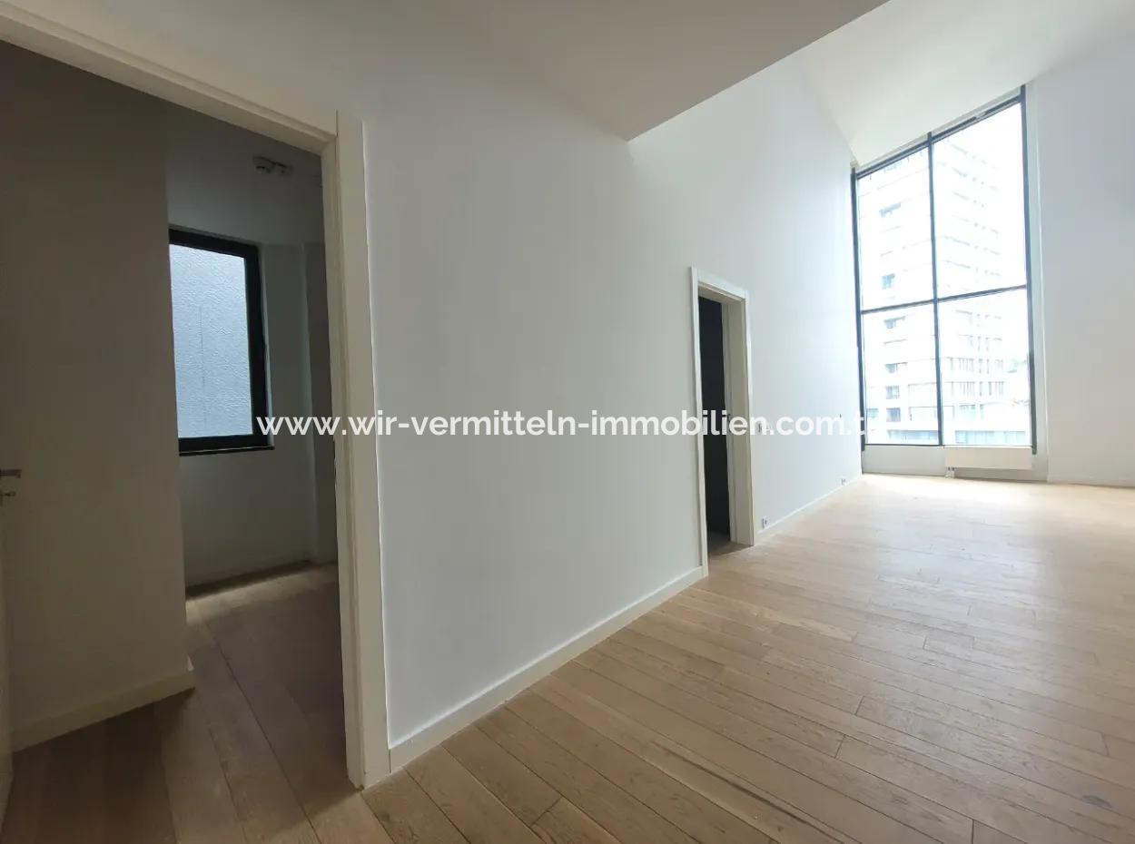 5,5+1 Duplex 5Th Floor Tenantless Apartment With Landscape View For Sale In İncek Loft Complex