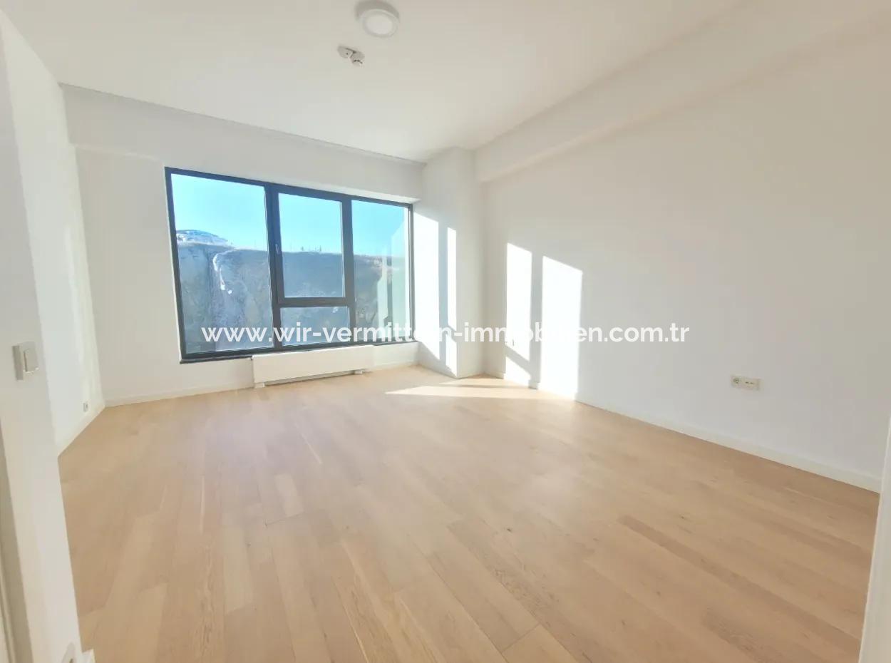 2,5+1 Tenantless Apartment With Landscape View For Sale In İncek Loft Complex