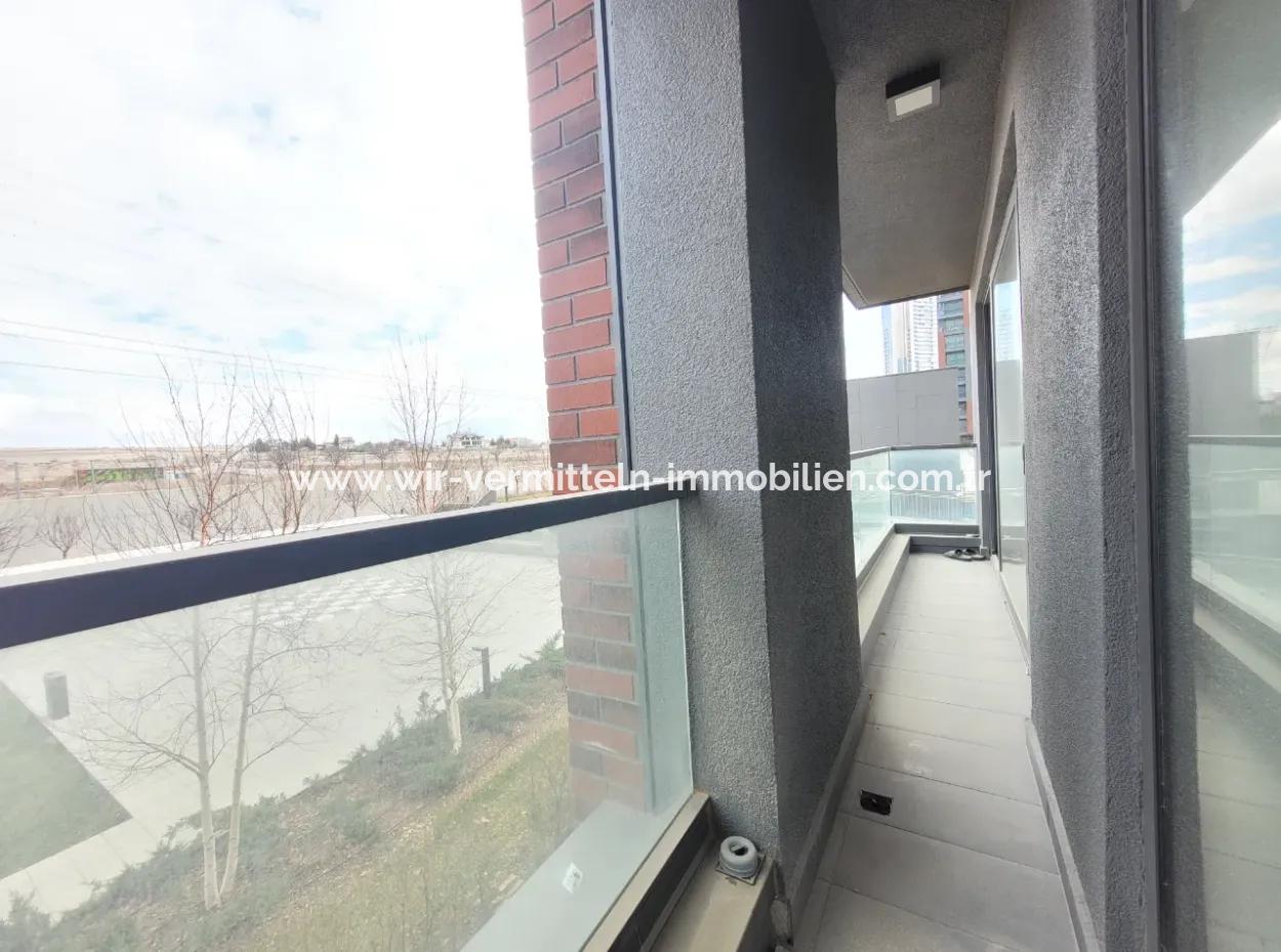 110 M2 2+1 3St Floor Tenantless Apartment For Sale In Beytepe İncek Bulvar Loft Complex