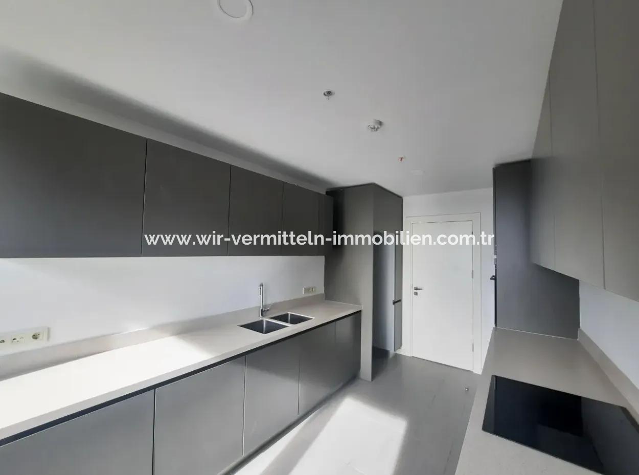 İncek Loft For Rent 3,5 +1 Lake View