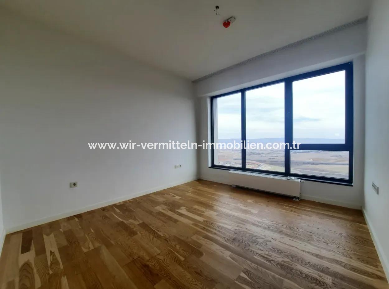 İncek Loft For Rent 3,5 +1 Lake View