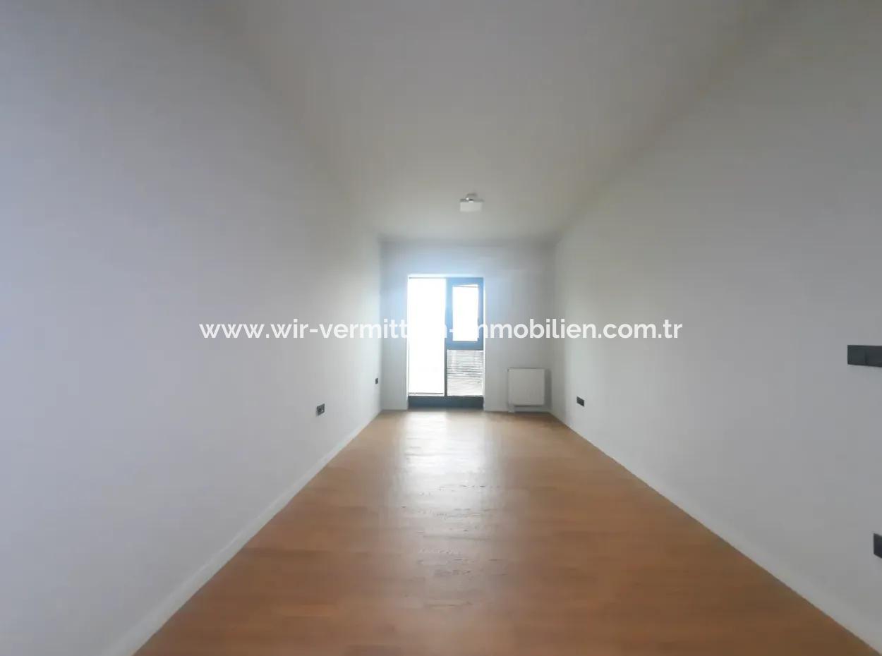 110 M2 2+1 Villa For Sale In Beytepe İncek Bulvar Loft Site Garden Floor Tenantless Apartment