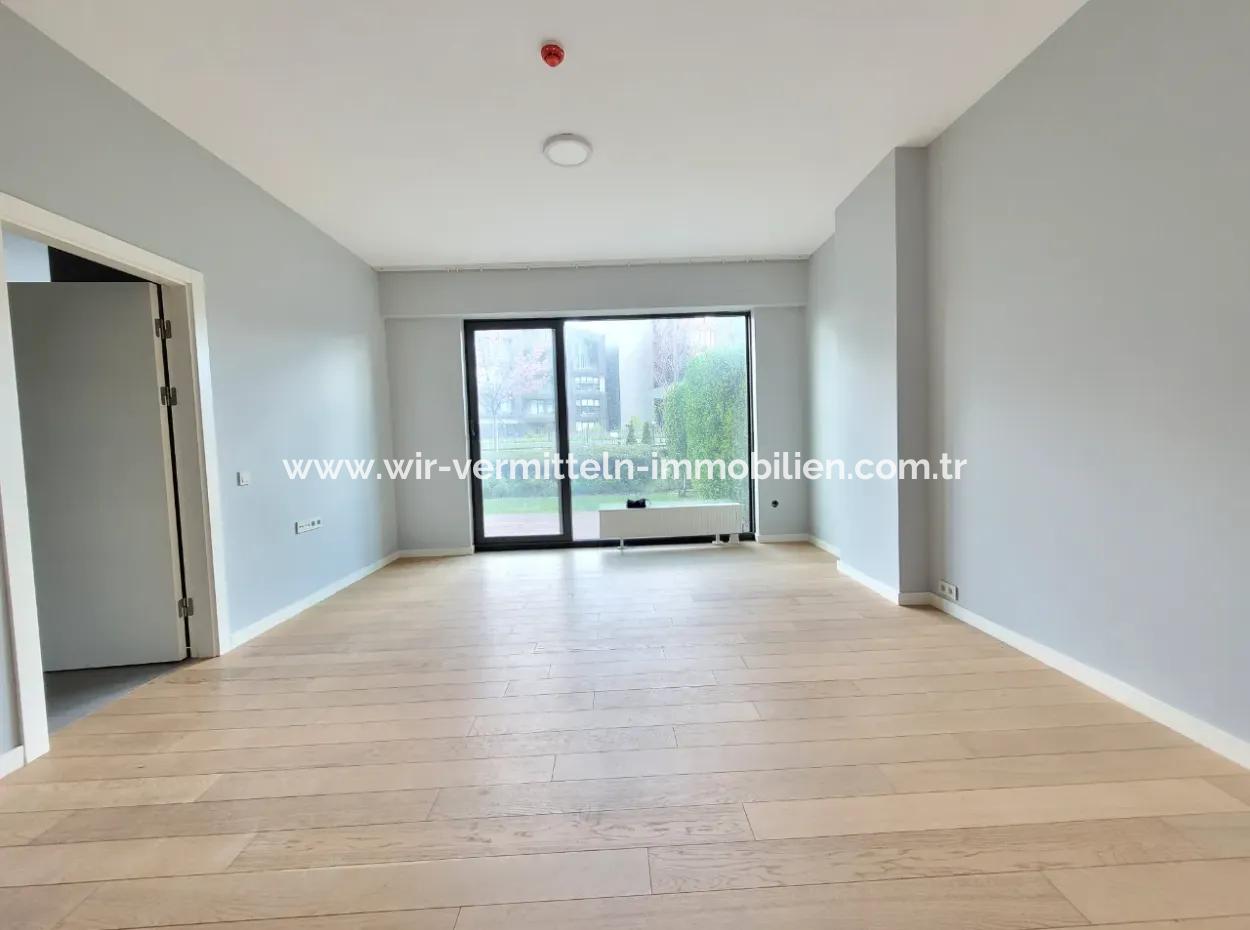 Empty İncek Loft 3+1 Garden Duplex Landscape View Apartment For Sale In Gölbaşı - Ankara -Turkey