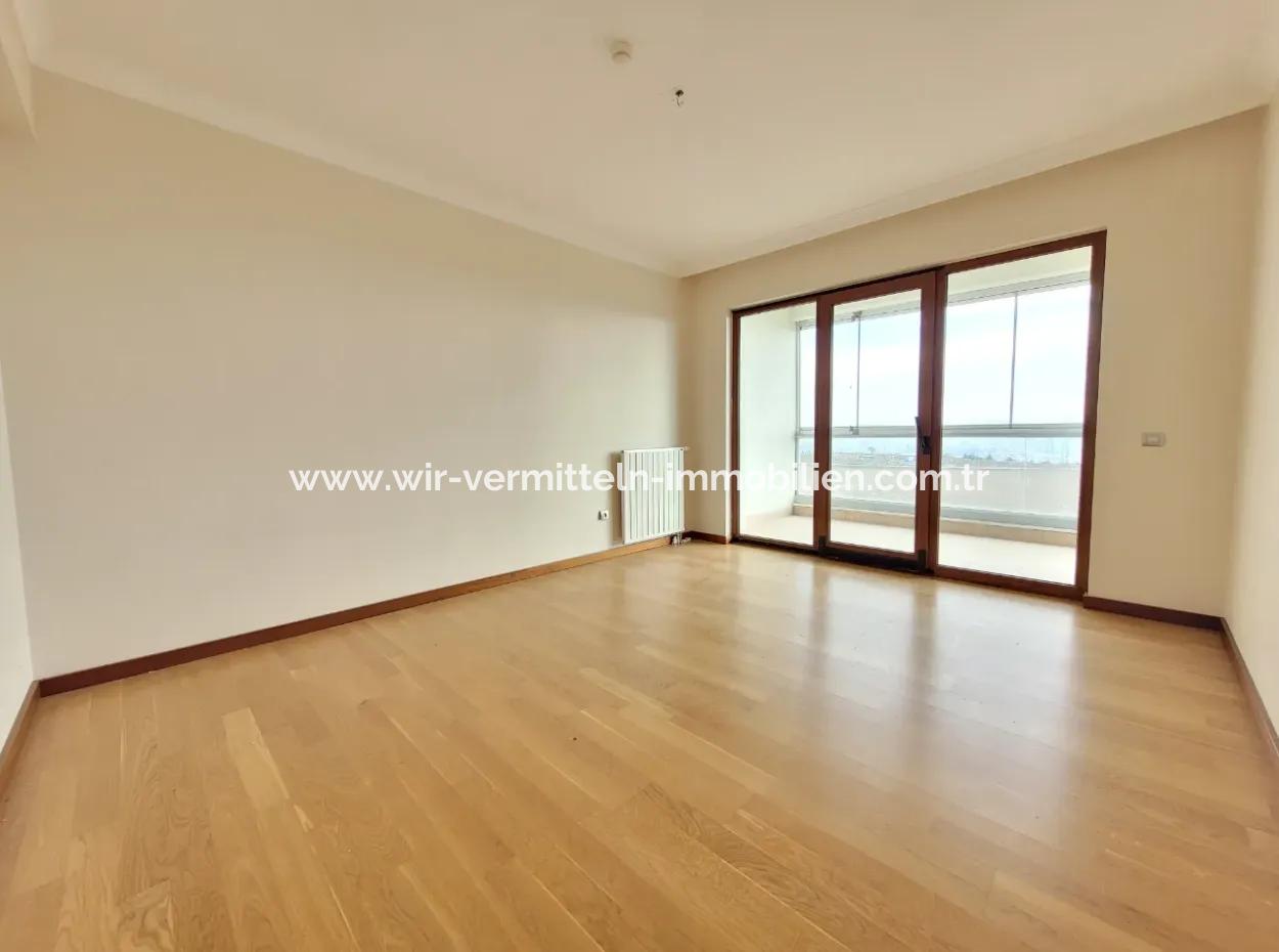 4+1 207 M² Lake View Apartment For Sale In Vacant İncek Nata