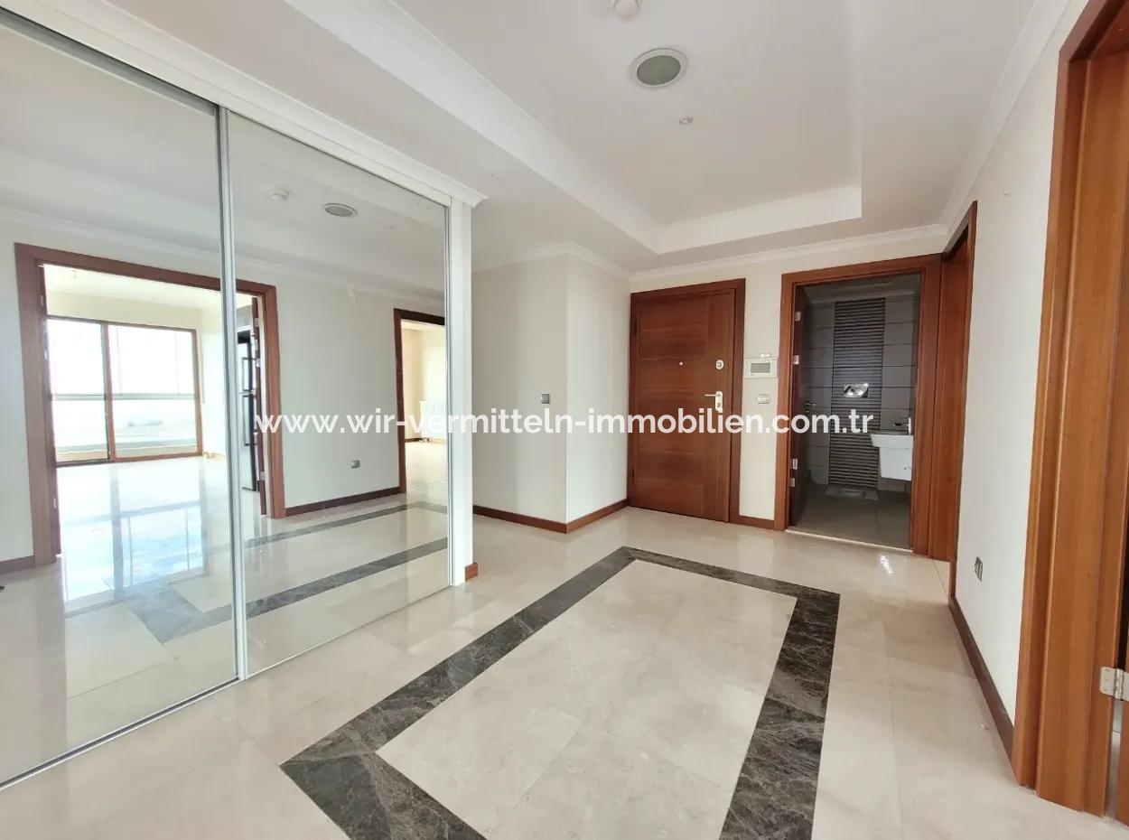 4+1 207 M² Lake View Apartment For Sale In Vacant İncek Nata