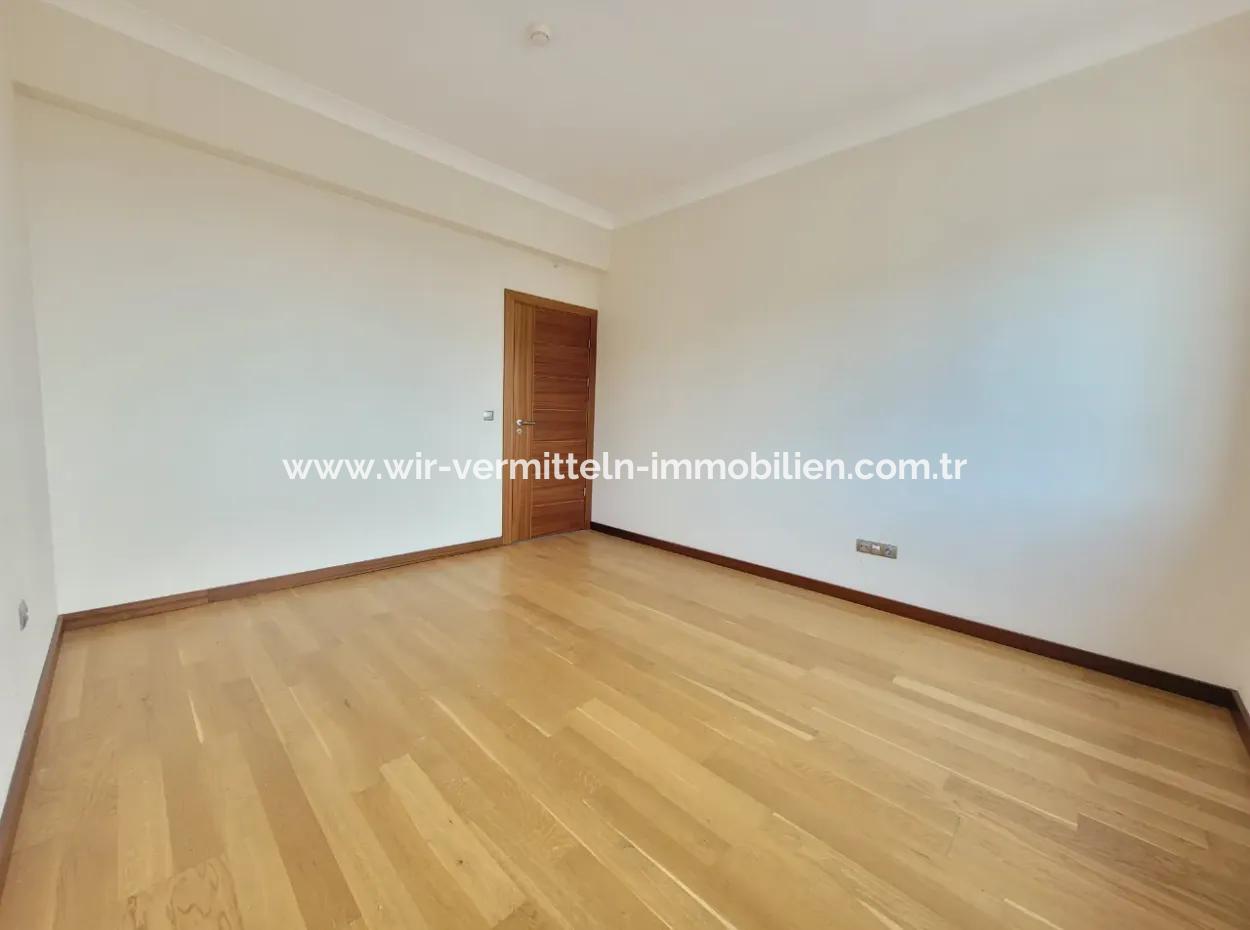 4+1 207 M² Lake View Apartment For Sale In Vacant İncek Nata