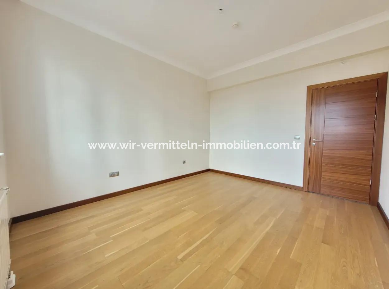 4+1 207 M² Lake View Apartment For Sale In Vacant İncek Nata