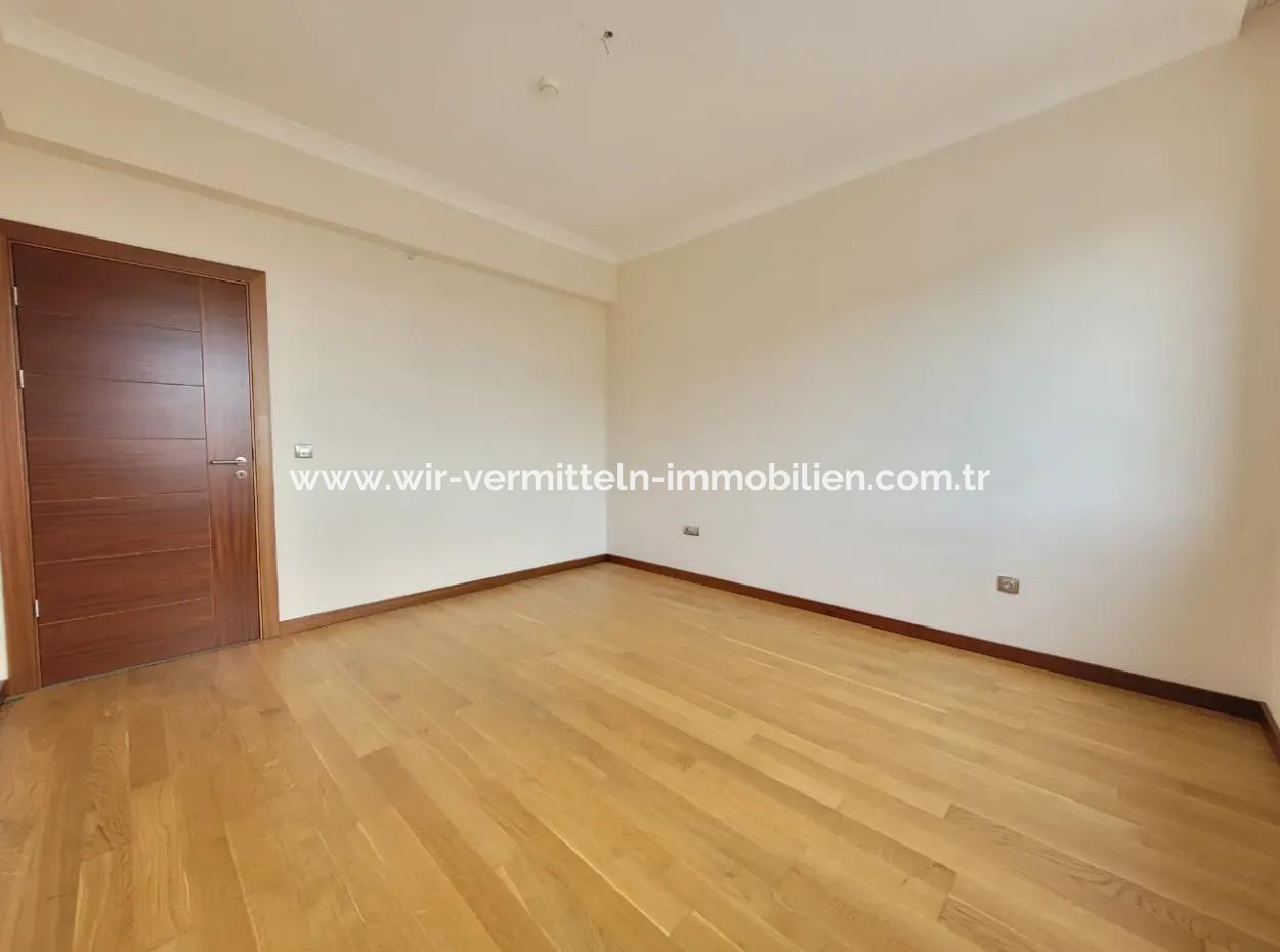 4+1 207 M² Lake View Apartment For Sale In Vacant İncek Nata