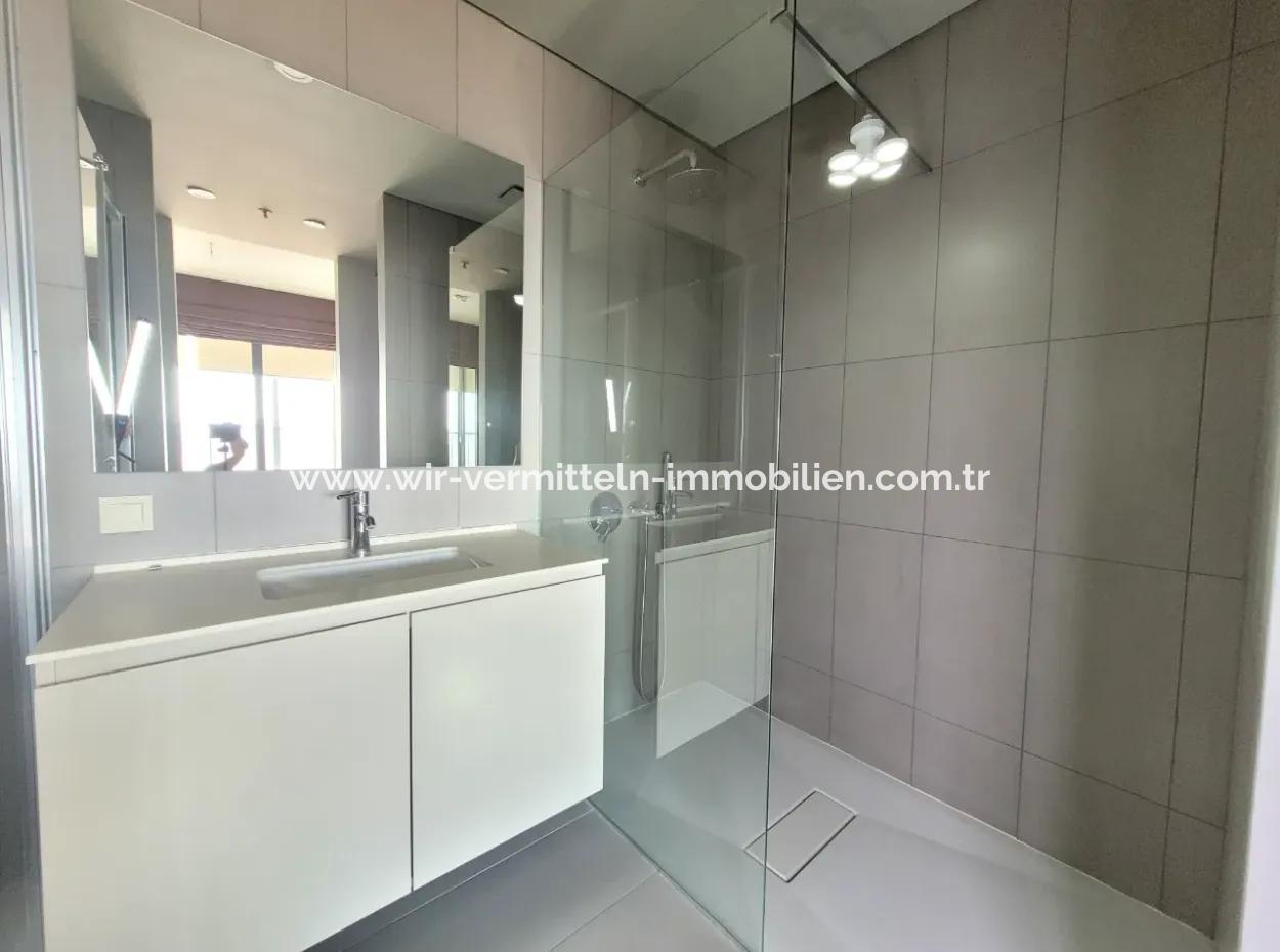 Empty İncek Loft 1+1  11Th Floor Apartment With Lake View For Rent