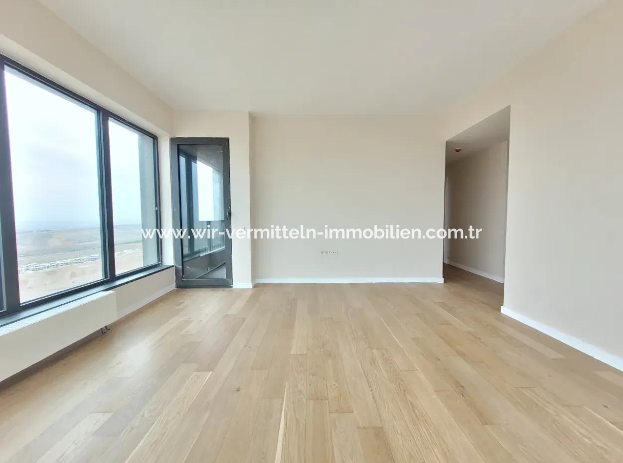 İncek Loft For Sale 2+1 85 M² 22Nd Floor Mogan Facade Apartment