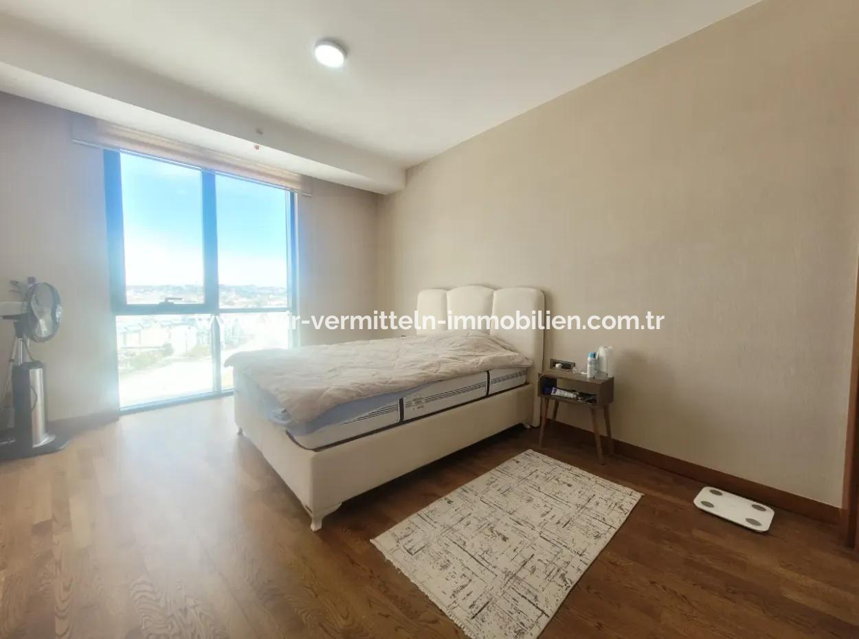 Vacant Luxury Furnished İncek Prestige  18Th Floor Apartment For Rent 1+1 62 M²