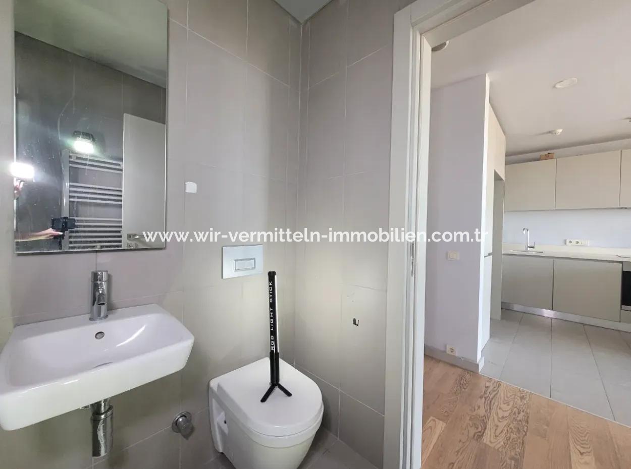 Vacant İncek Loft For Sale 1+1 2Nd Floor Apartment With Lake View