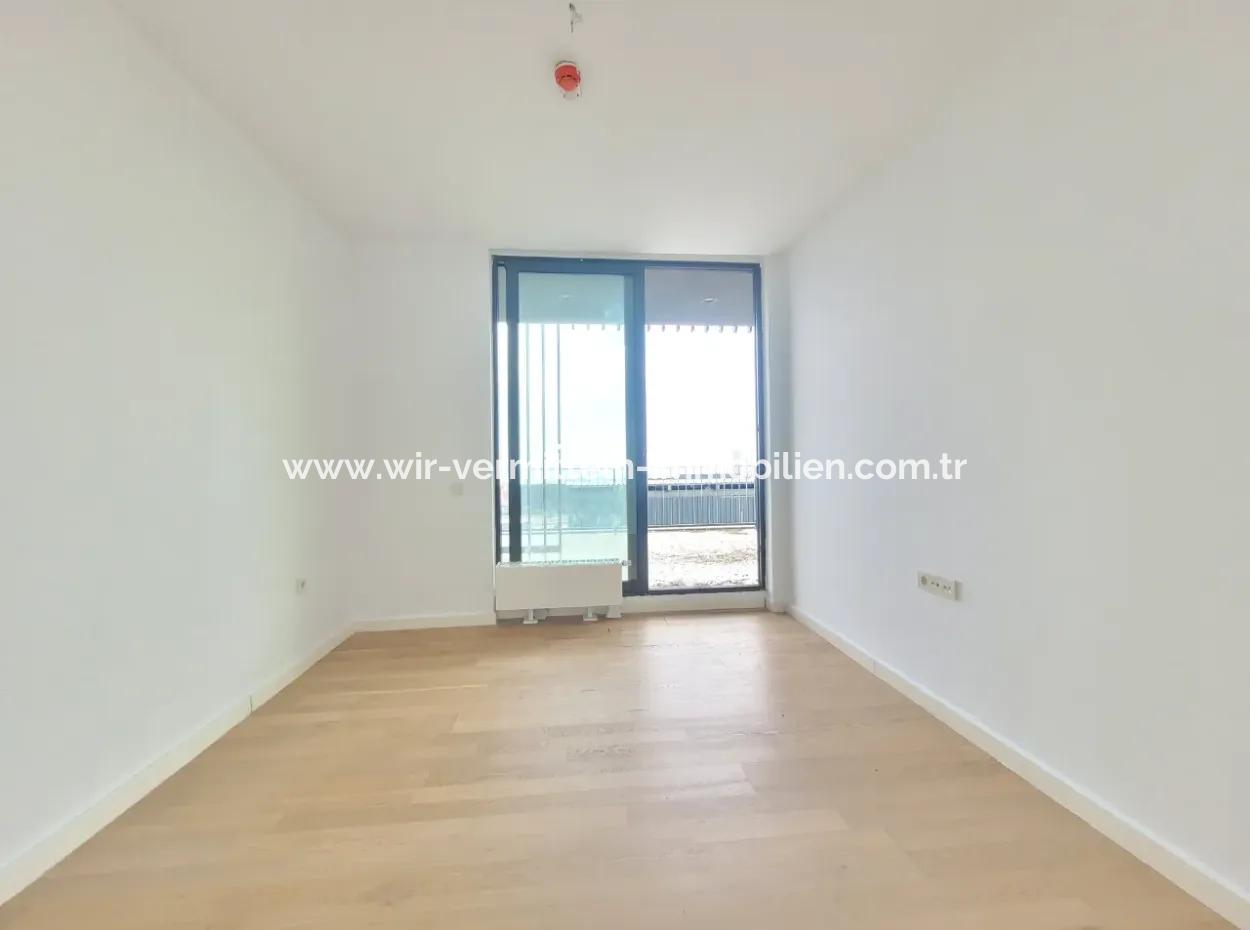 Empty İncek Loft For Sale Terrace 4+1 Mogan View 146 M² 1St Floor Apartment