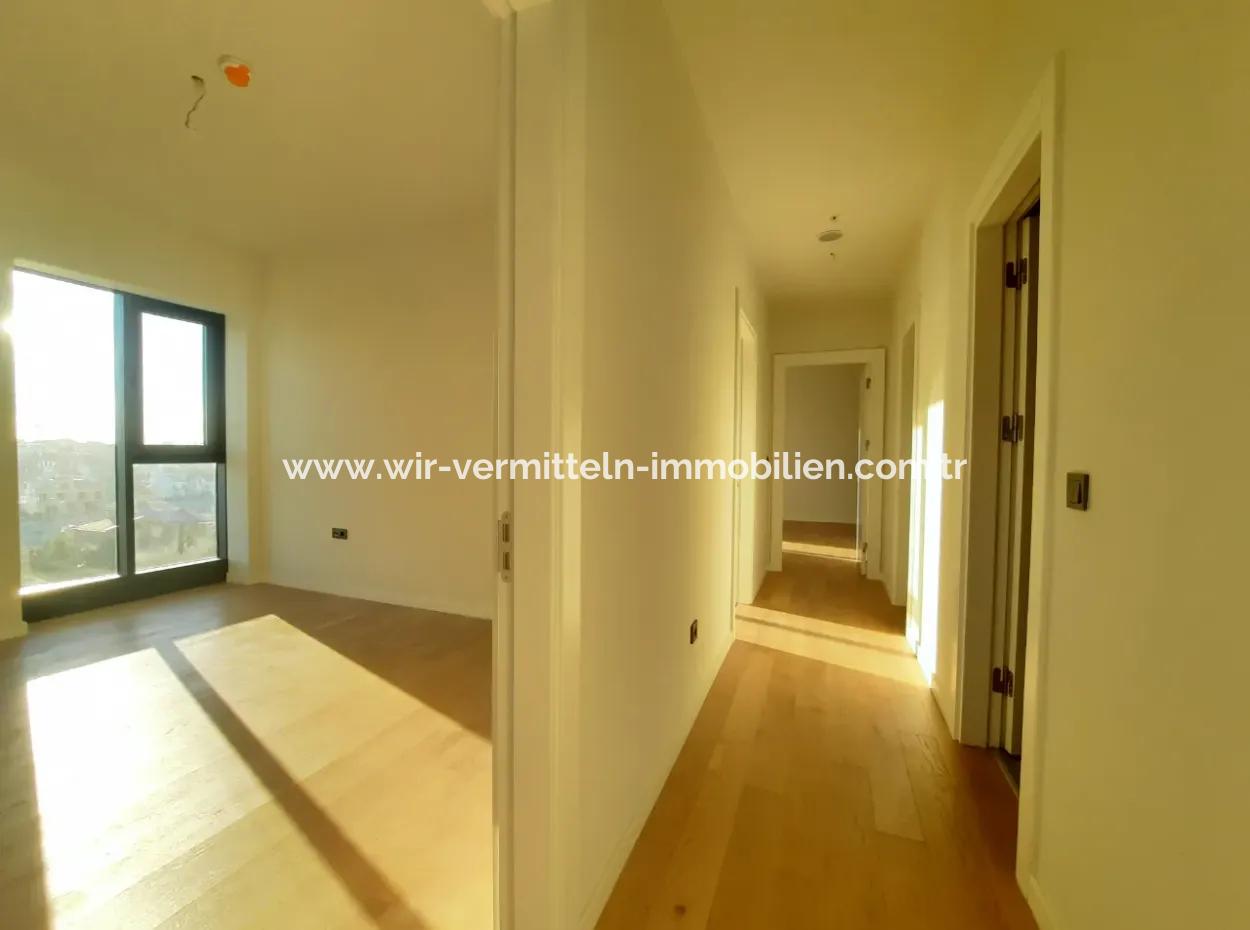 3+1 130 M² 2Nd Floor Mogan View Apartment For Sale In Beytepe İncek Bulvar Loft Complex