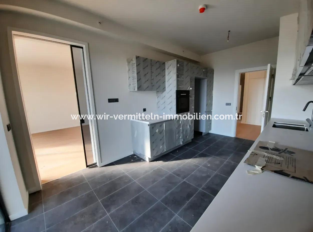 4+1 17 Th Floor Tenantless Apartment For Sale In Beytepe İncek Bulvar Loft Complex