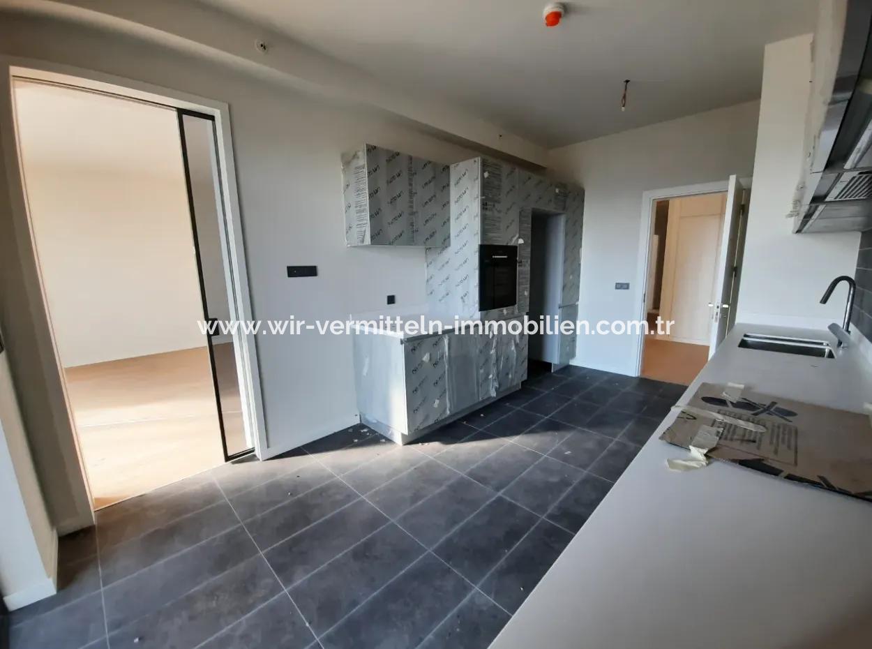 4+1 17 Th Floor Tenantless Apartment For Sale In Beytepe İncek Bulvar Loft Complex