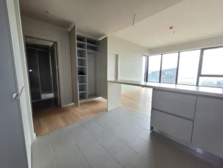 Vacant İncek Loft For Sale 1+1 2Nd Floor Apartment With Lake View