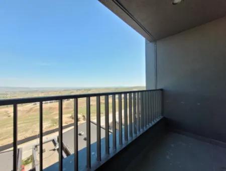 Vacant İncek Loft For Sale 1+1 2Nd Floor Apartment With Lake View