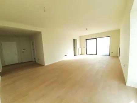 4+1 17 Th Floor Tenantless Apartment For Sale In Beytepe İncek Bulvar Loft Complex