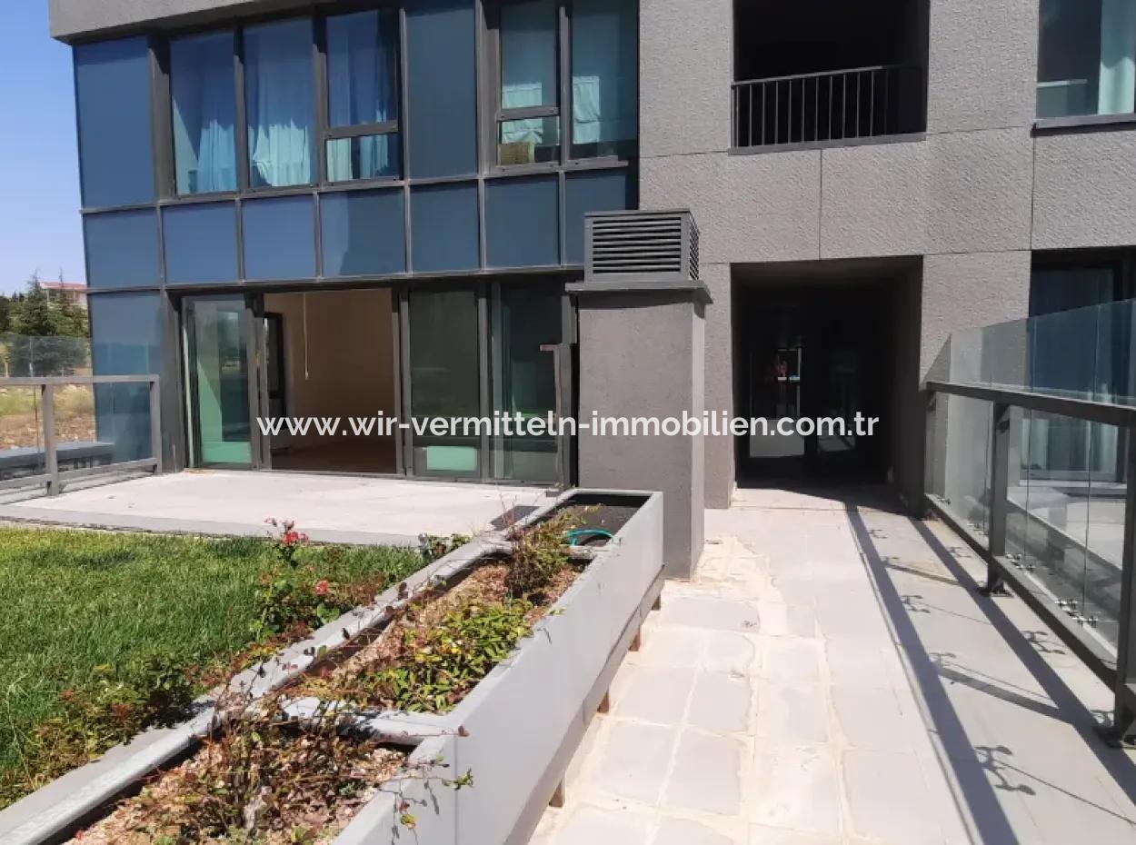 İncek Loft Satılık Teraslı  3+1 Şehir Manzaralı 3.Kat Daire