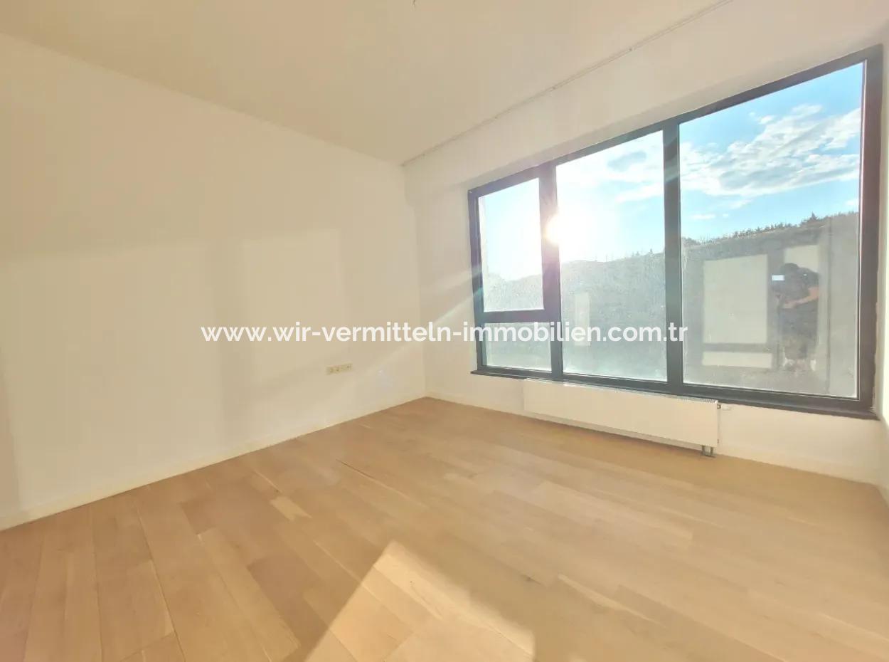 İncek Loft Satılık Teraslı  3+1 Şehir Manzaralı 3.Kat Daire