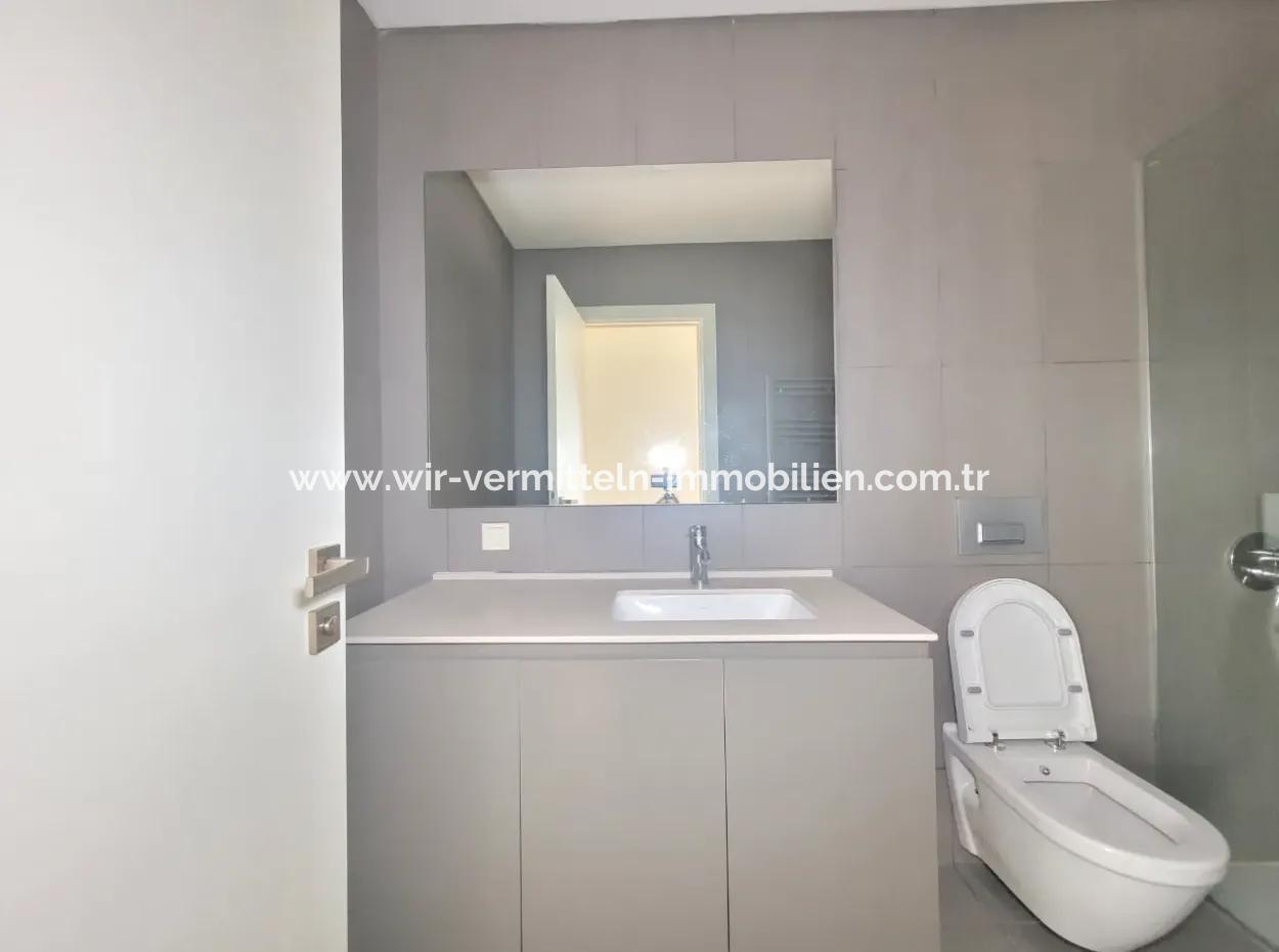 İncek Loft Satılık  5,5+1 Dubleks Peysaj Manzaralı 5.Kat Kiracısız Daire