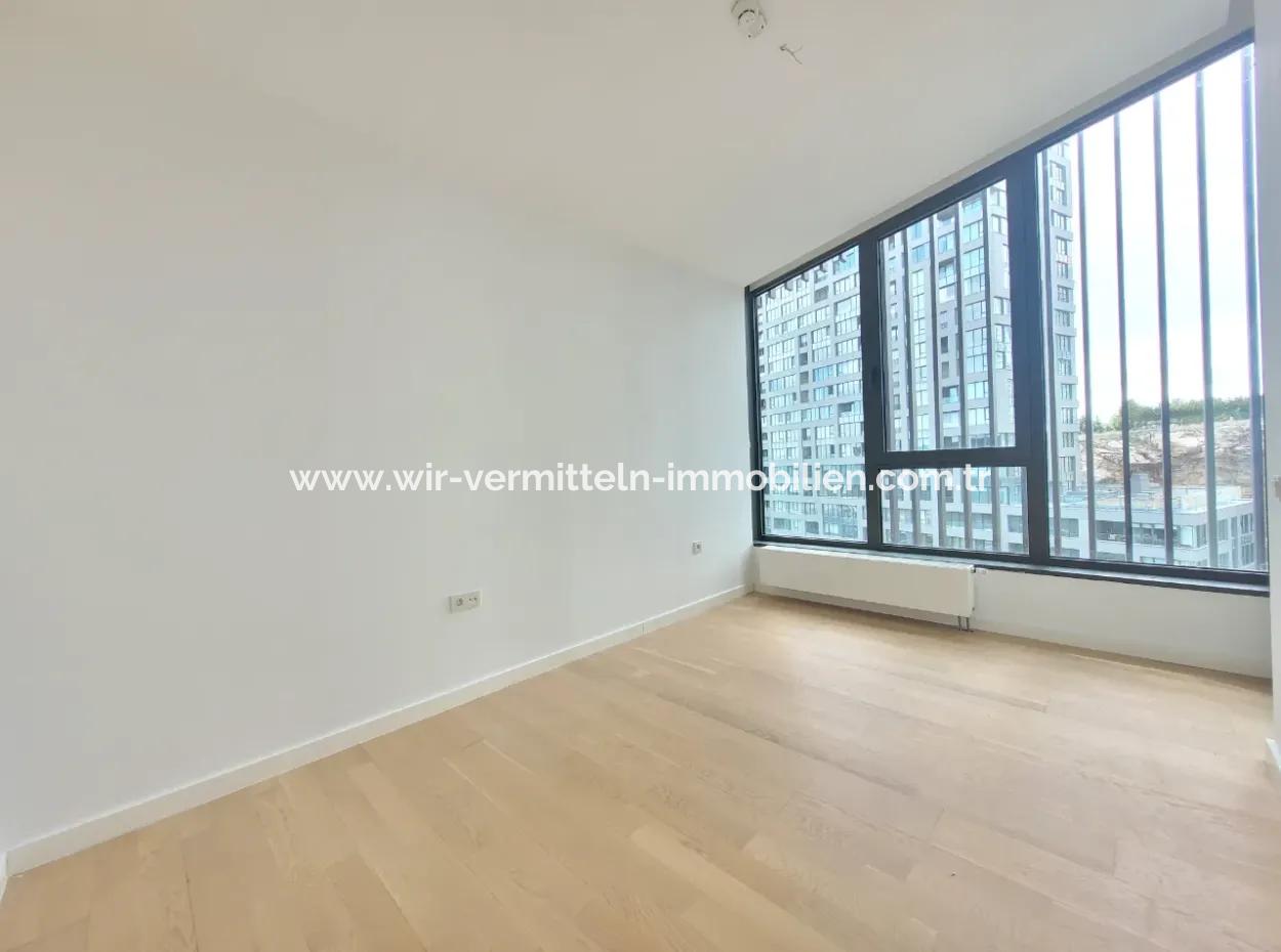İncek Loft Satılık  5,5+1 Dubleks Peysaj Manzaralı 5.Kat Kiracısız Daire