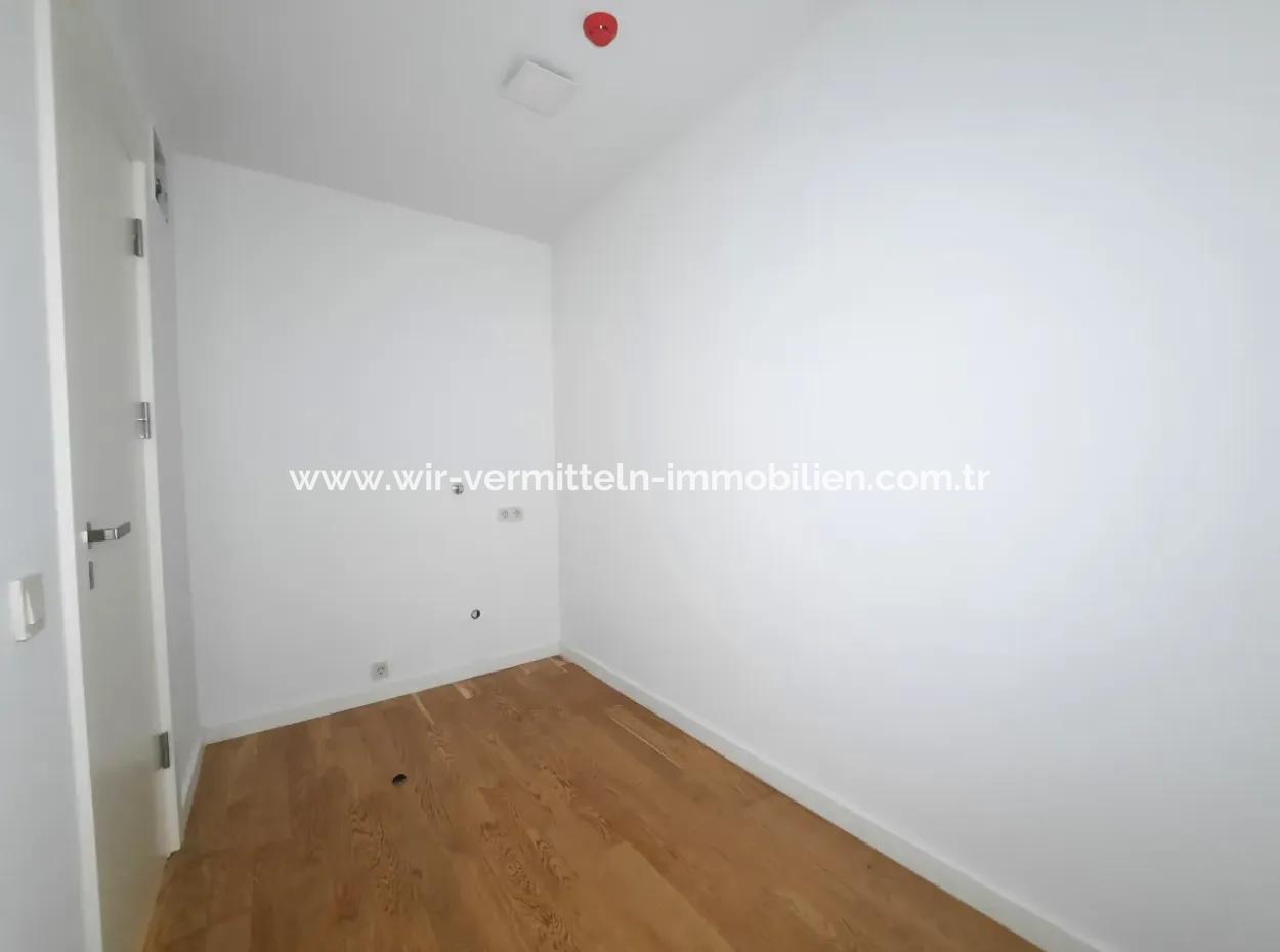 İncek Loft Kiralık  3,5+1  Göl Manzaralı